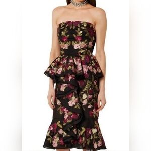 Alexander McQueen Silk Brocade Floral Black Strapless Peplum Flounce Dress 44 8
